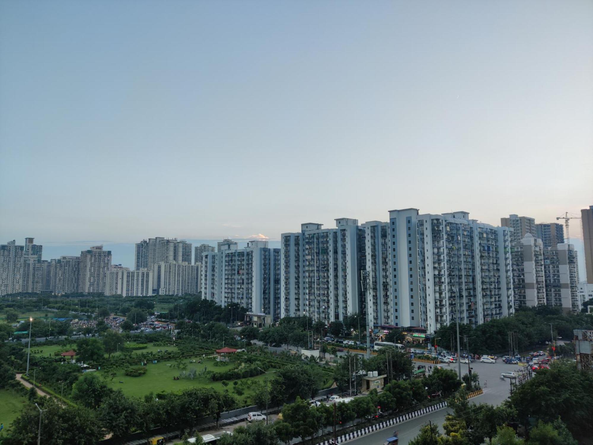 The Forest Stays-Luxury Studio Apartment In Noida Eksteriør billede