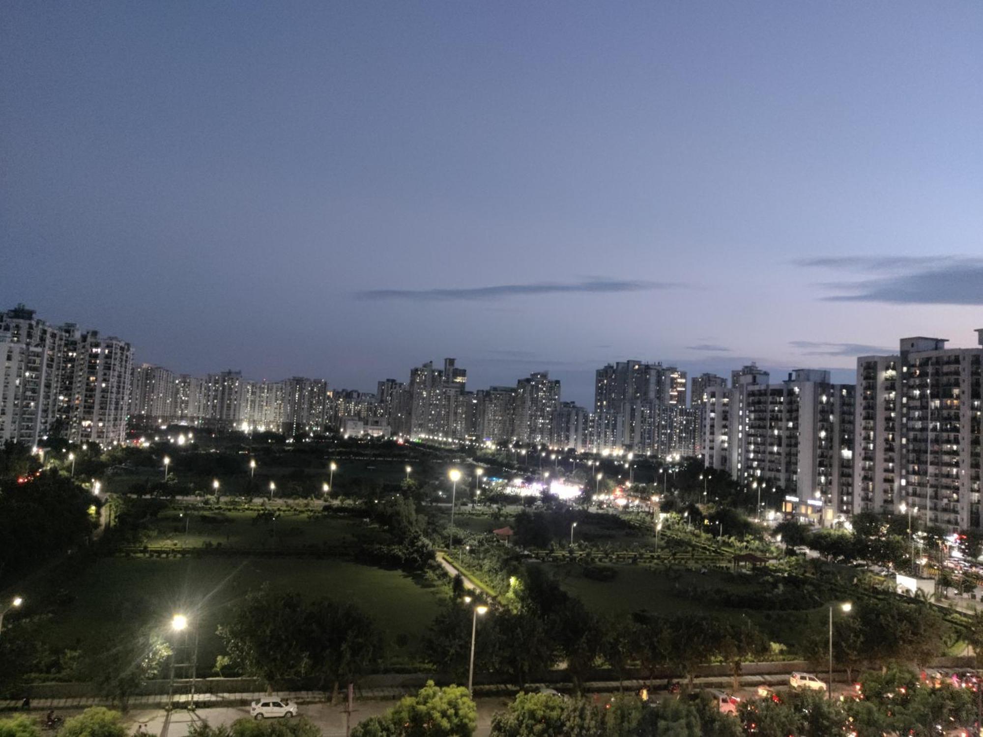 The Forest Stays-Luxury Studio Apartment In Noida Eksteriør billede